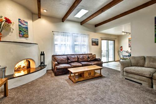 Family-friendly Santa Fe Home About 8 Mins To Downtown!
