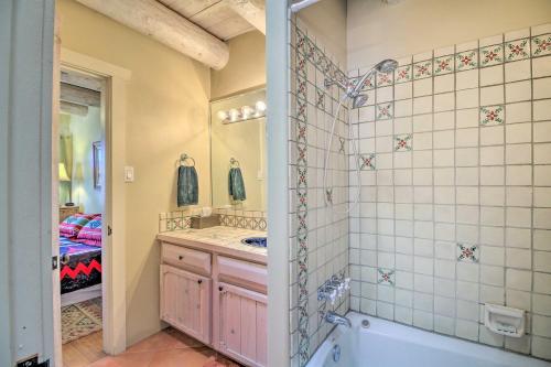 Adobe Townhome With Private Patio Less Than 1mi To Canyon Road