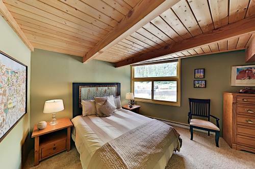 Apartamento Updated Mountainside Condo With Hot Tub Condo