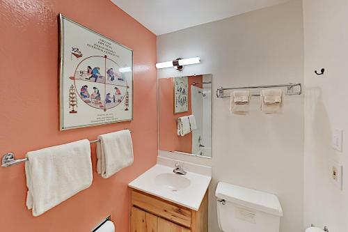Apartamento Sierra Del Sol - River-view, Ski-in, Ski-out Gem Condo
