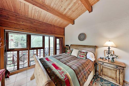 Apartamento Walk To Slopes! Designer Condo With Ski Locker Condo