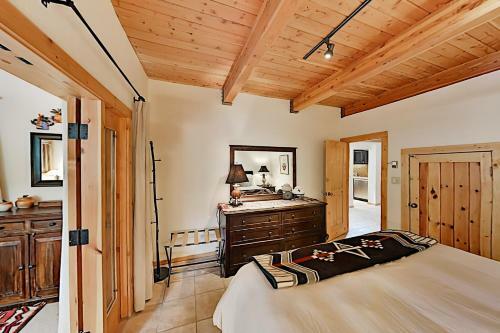 Apartamento Walk To Slopes! Designer Condo With Ski Locker Condo
