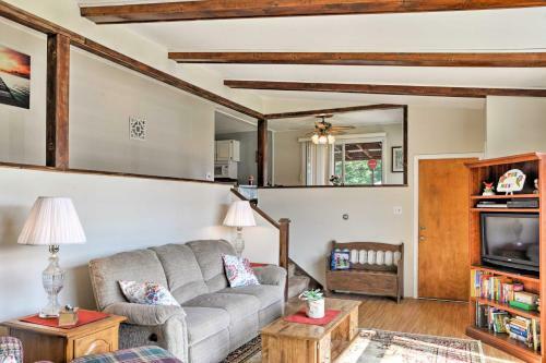 Mayfield Home With Private Dock On Lake Sacandaga!