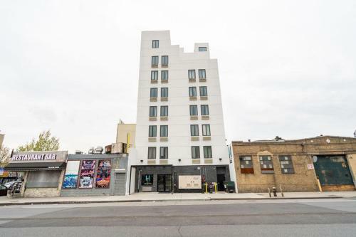 Hotel Ninety Five Fordham / St. Barnabas Hospital