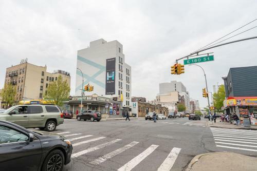 Hotel Ninety Five Fordham / St. Barnabas Hospital
