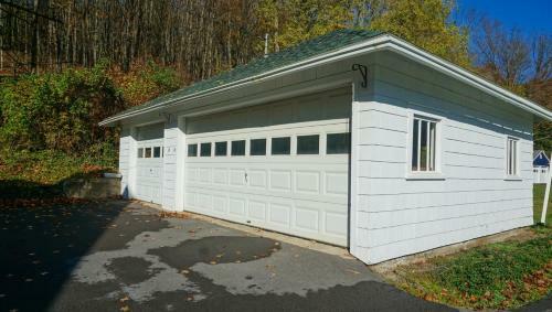 1st Class Rentals The Thurman Munson House