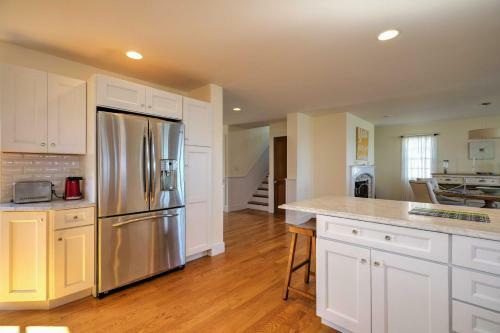 Luxe East Quogue Waterfront Home With Sandy Beach!