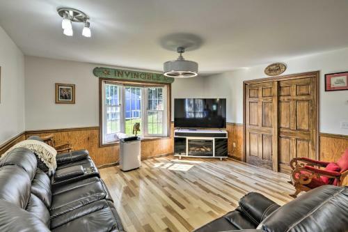 Spacious Home 2 Mi To Seneca Lake And Wineries