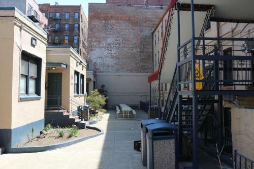 Chelsea International Hostel