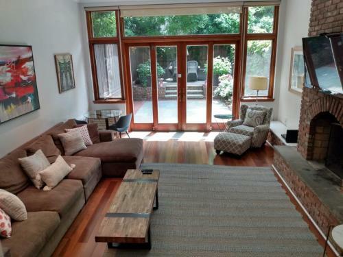 Large, Modern, Classy, Good For Families And Large Groups