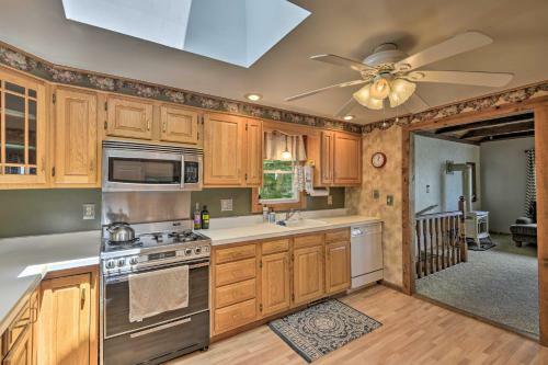 Family-friendly Cayuga Lake Retreat With Dock!