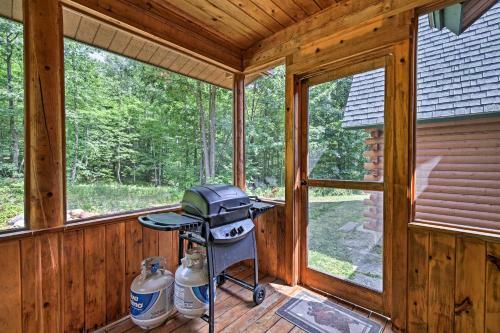 Stellar Wilmington House On 20 Wooded Adk Acres!