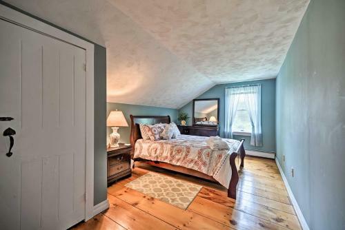 Historic Farmhouse With Deck In The Catskills!
