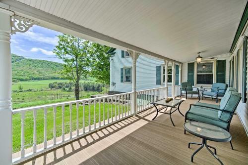 Historic Farmhouse With Deck In The Catskills!