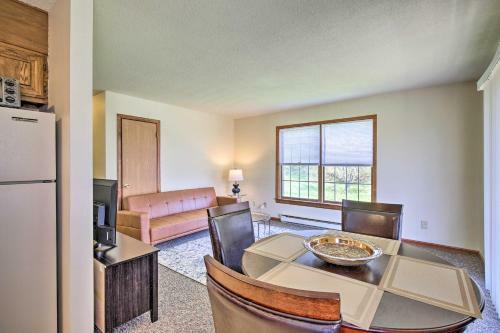 Apartamento Peaceful Family Condo With Deck And Mountain View!