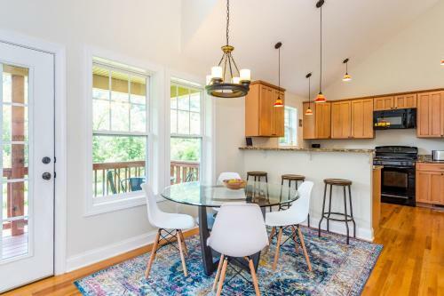 New Listing! Updated Cottage With Deck On Big Parcel Home