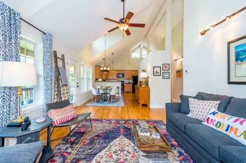 New Listing! Updated Cottage With Deck On Big Parcel Home