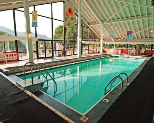 Apartamento Vacation Resort Suites Situated In The Blue Ridge Mountains