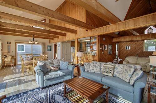 Captain's Quarters #5-2