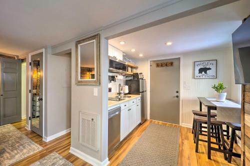 Apartamento Cozy Banner Elk Studio With Deck - 1 Mi To Ski!
