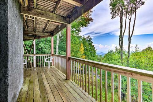 Treetop Retreat With Game Room 3mi To Beech Mtn!