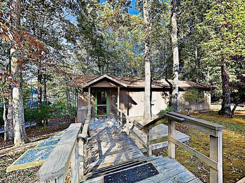 New Listing! The Chocolate Cottage With Kayaks Home