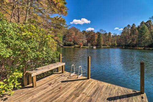 Deluxe Lakefront Mtn Escape With Club Amenities