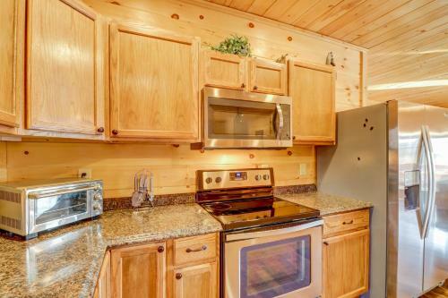 4 Bed 3 Bath Vacation Home In Bryson City