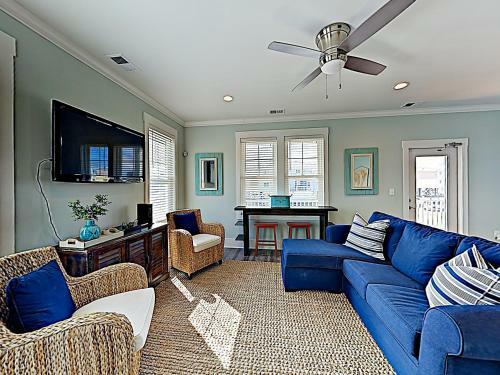 Chic Coastal Home With Pool, Ocean Views, Near Beach Home