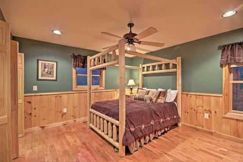 Southern Comfort Cabin With Hot Tub And Pool Table