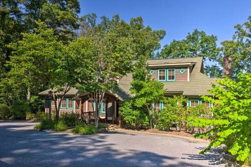 Apartamento Burnsville Mtn Condo With Private Deck And Views!