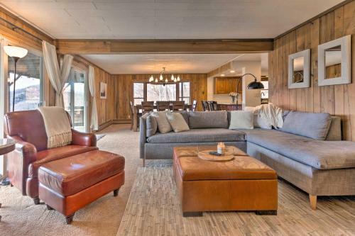 Secluded Mountaintop Escape With Deck And Hot Tub