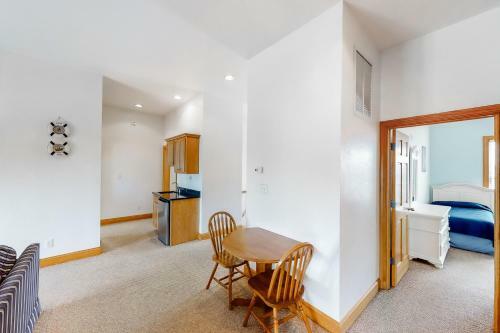 Whispering Sands #7-b