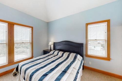 Whispering Sands #7-b