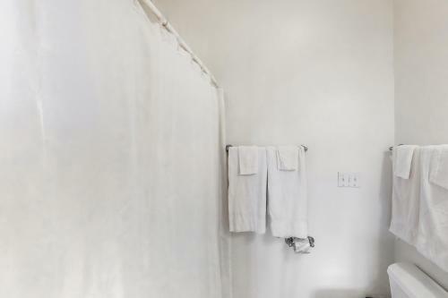 Whispering Sands #7-b