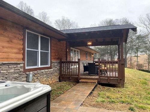 Bear's Den - Papa Bear Home