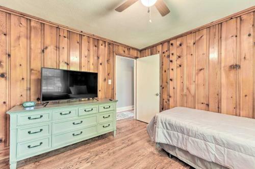 Charming Charlotte Getaway - 4 Mi To Uptown!