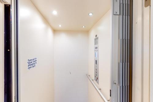 Aldame' By The Sea Cb48