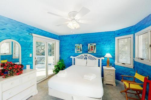 Mango Manor Ms1