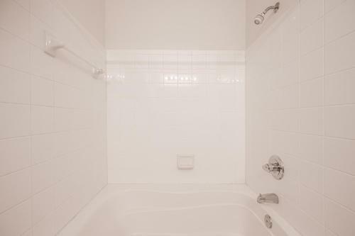 Apartamento Viagem - Durham - Stylish 2br With Patio & Pool