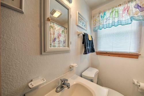 Outer Banks Cottage - Walk To Frisco Beach!
