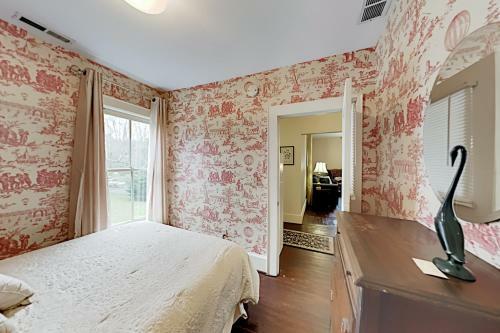 Apartamento Maxwell House - Unique 4-unit Home - Near Vineyard Duplex