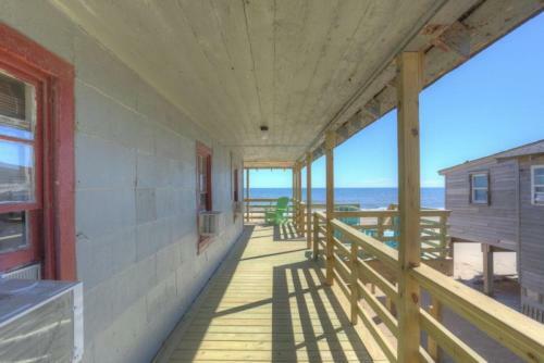 5011 - Sun Of A Beach