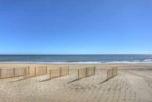 5011 - Sun Of A Beach