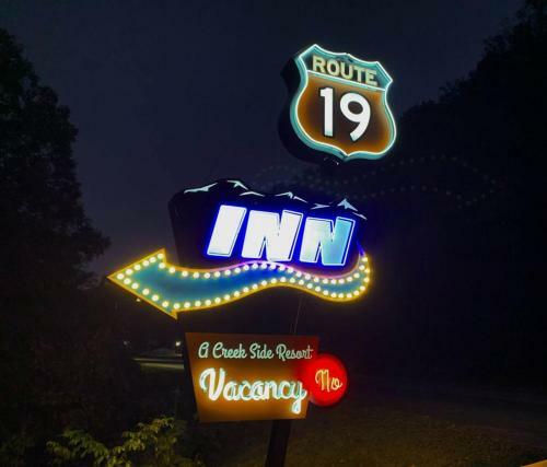 Hotel Route 19 Inn