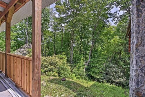 Superb Linville Mountain Cabin With Wraparound Decks!