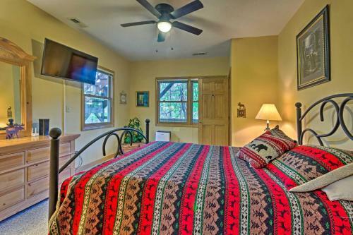 Spacious Maggie Valley Cabin With Hot Tub And Mtn View