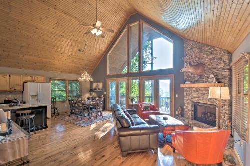 Mountaintop Murphy Cabin By Hiwassee River!