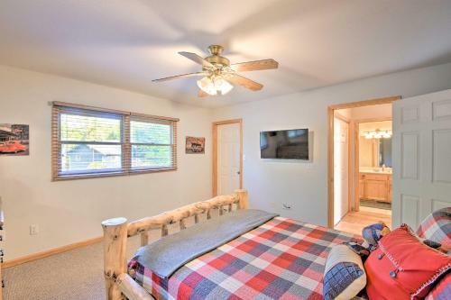 Mountaintop Murphy Cabin By Hiwassee River!
