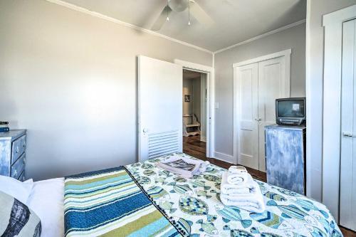 Island Time Cottage With Grill, Walk To Beach